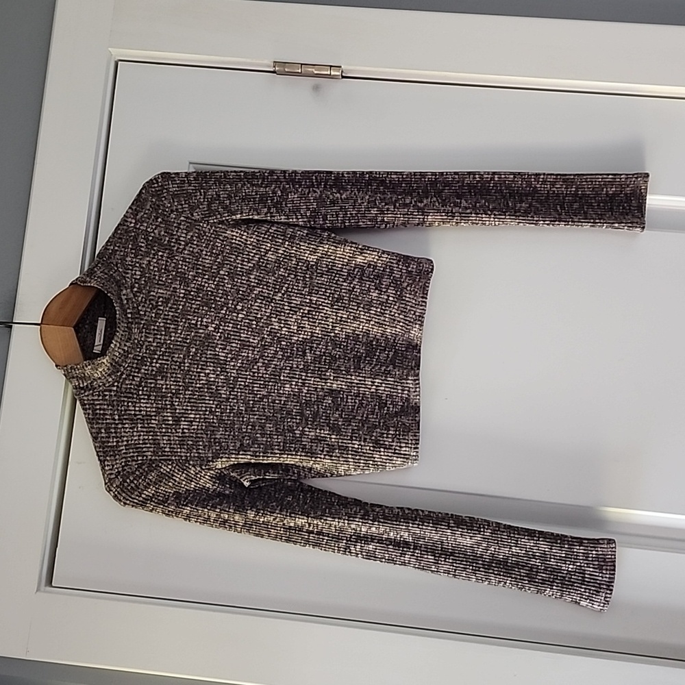 Maitai marled charcoal gray/tan cropped mock turtleneck top!